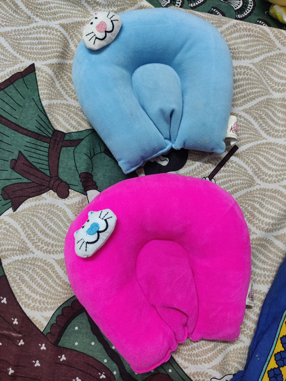 Rai pillow
