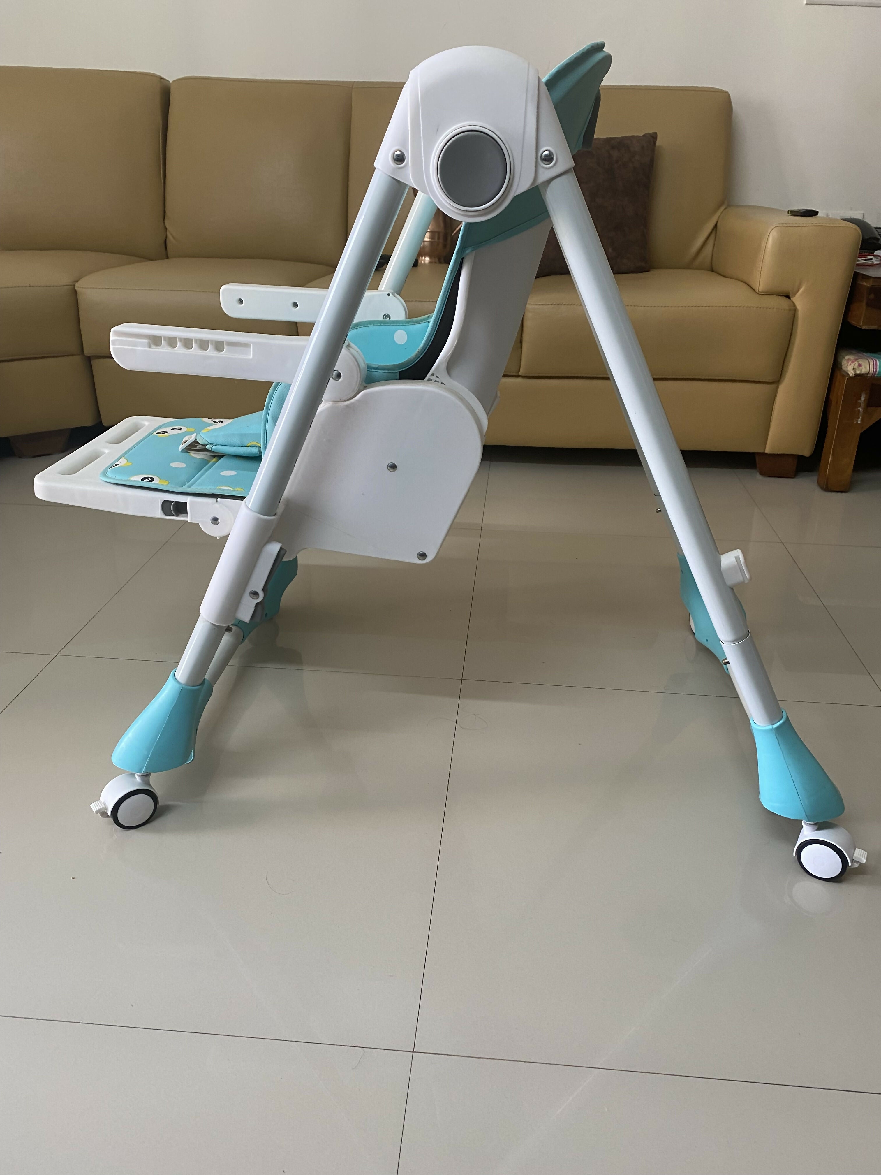 R For RABBIT Marshmallow  High Chair