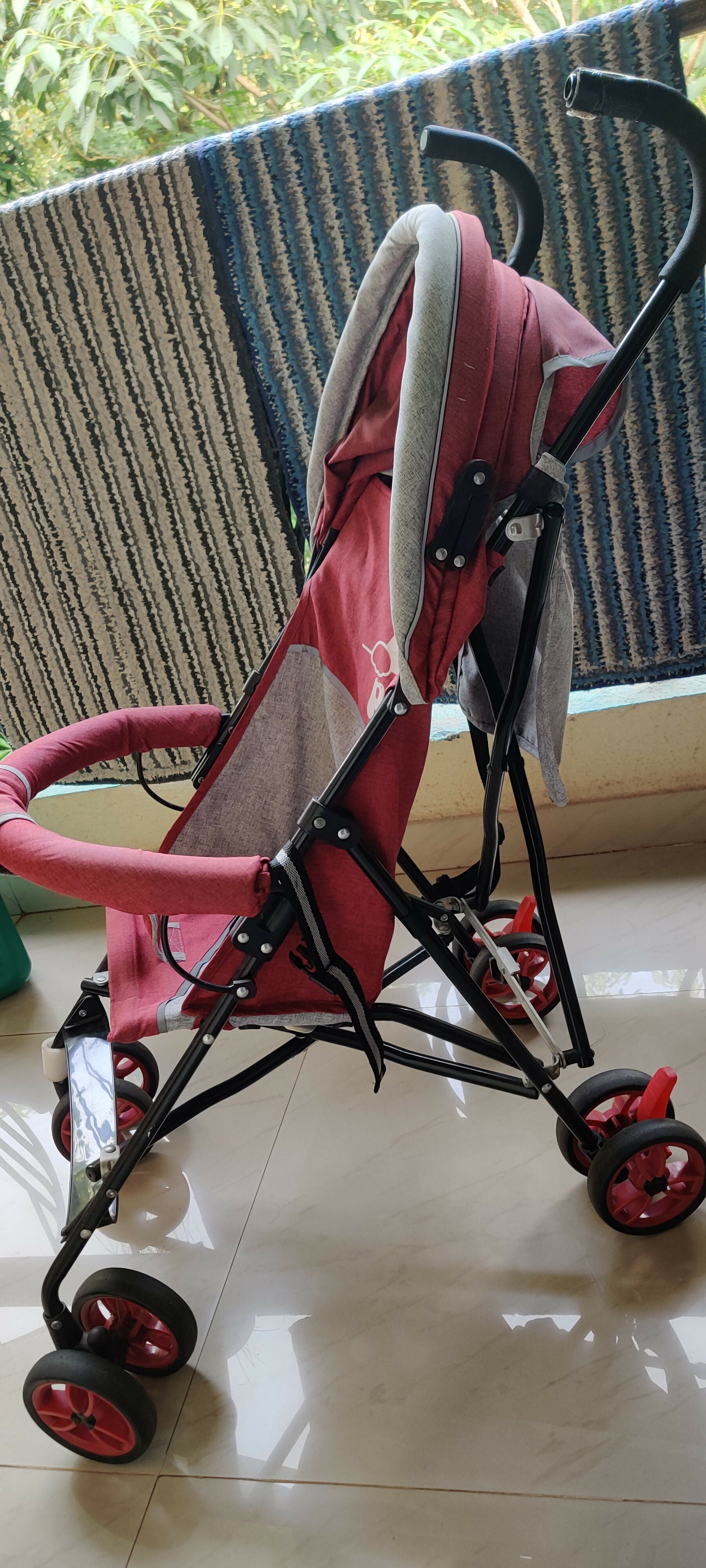  R for Rabbit Pixie Stroller – A lightweight, secure, and comfortable baby stroller for easy travel and convenient storage.