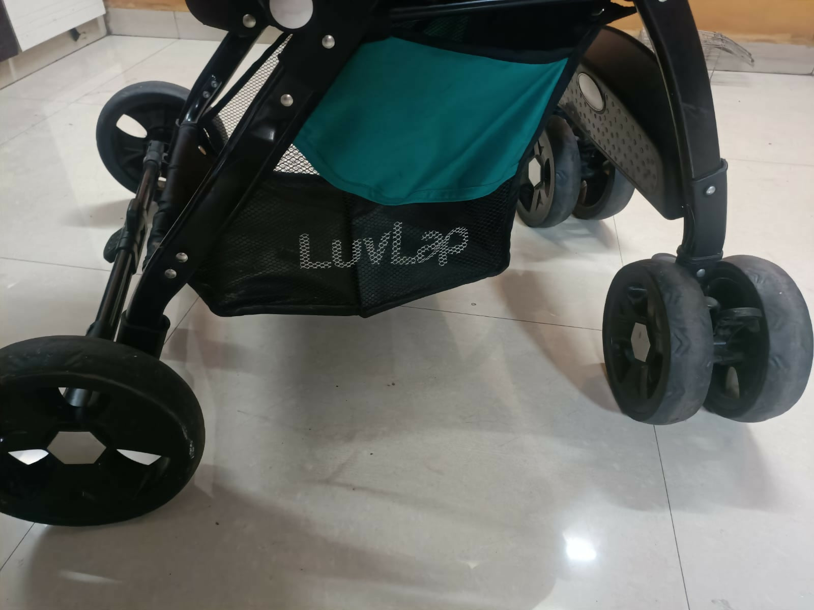 Experience comfort and convenience with the LUVLAP Galaxy Stroller/Pram – featuring a reversible handle, adjustable canopy, and three reclining positions for your baby’s ultimate comfort and safety.