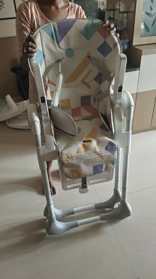 R for Rabbit High Chair – Adjustable, safe, and stylish seating for your growing baby.

