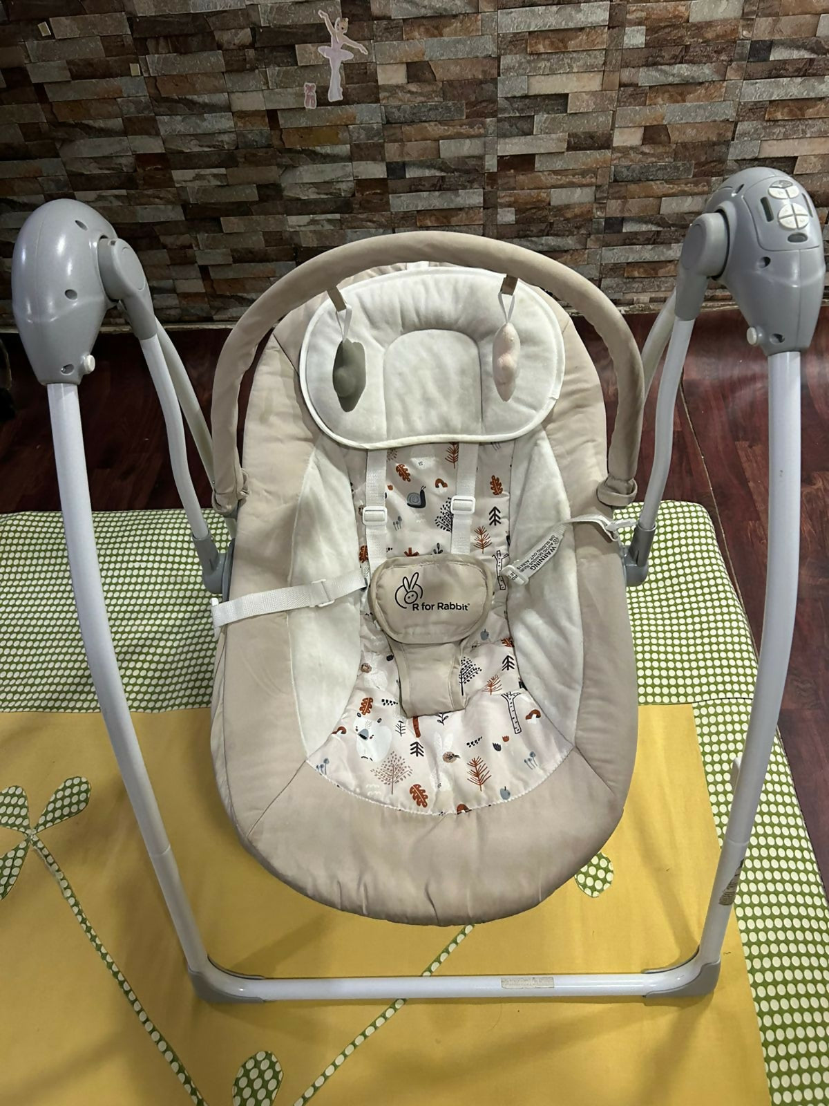 R FOR RABBIT Automatic Swing