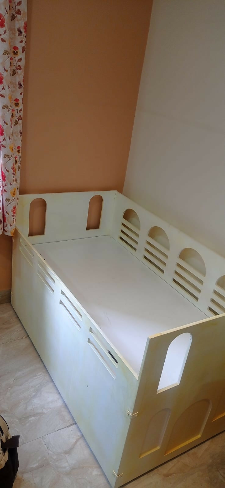 Customised Baby bed with storage, Dimensions: L49×W26×H28 inches - PyaraBaby