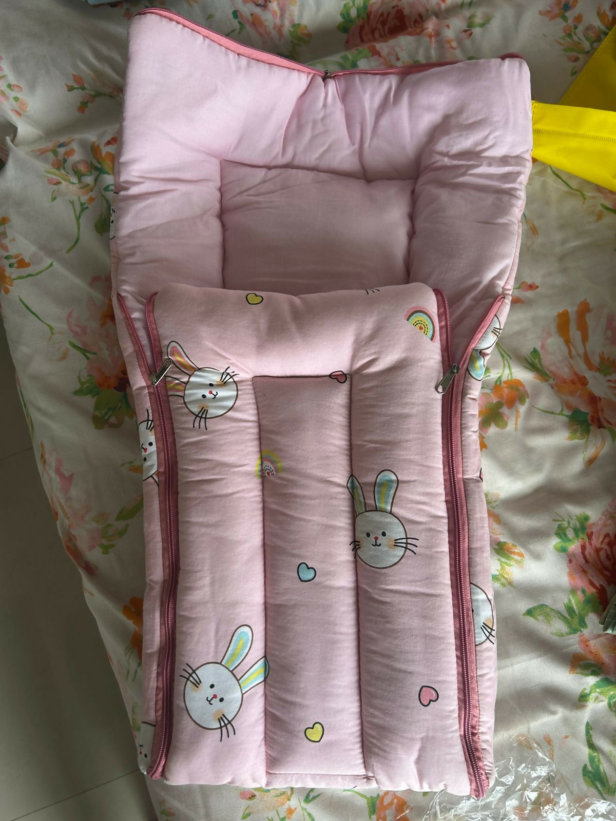 baby carrier sleeping nest, 2-in-1 baby nest, portable baby bed, newborn carrier, travel-friendly baby lounger, soft baby sleeping bag