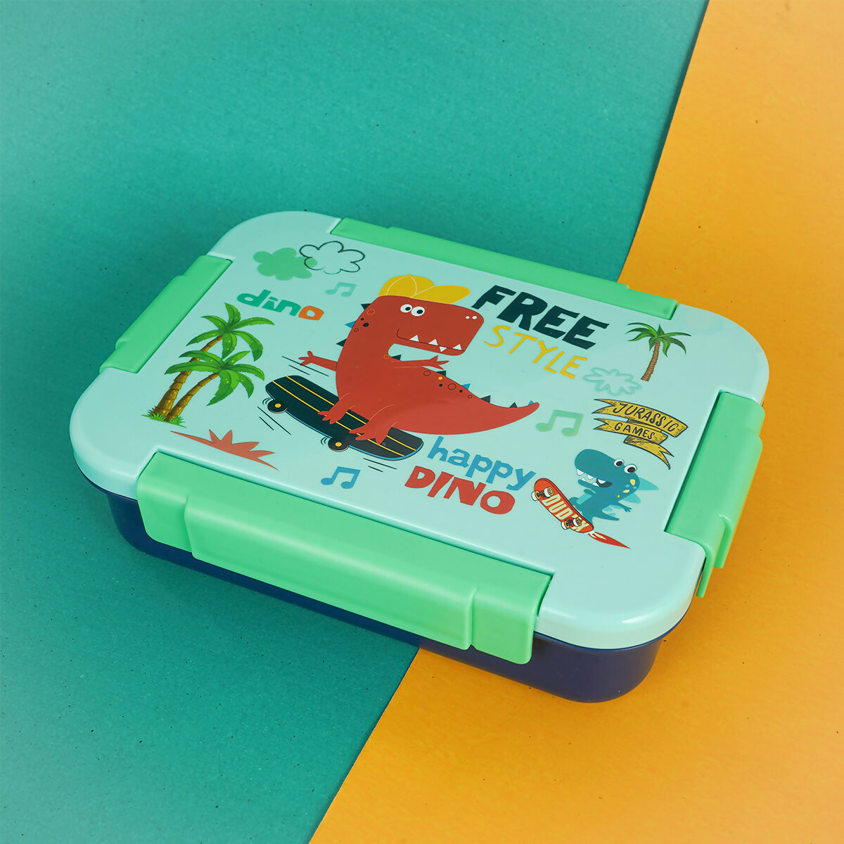 This Bento lunch box will keep your food, sandwiches, soups, beverages fresh for lunch, so you can pack your kids' lunches in the morning, and it will stay warm until lunch time .