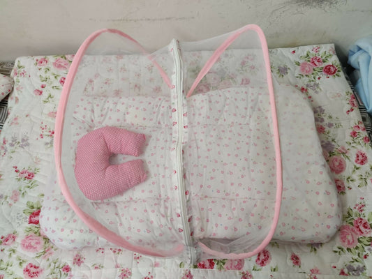 Baby Mattress with Mosquito Net & Sleeping Bag Combo, White & Pink Heart - PyaraBaby