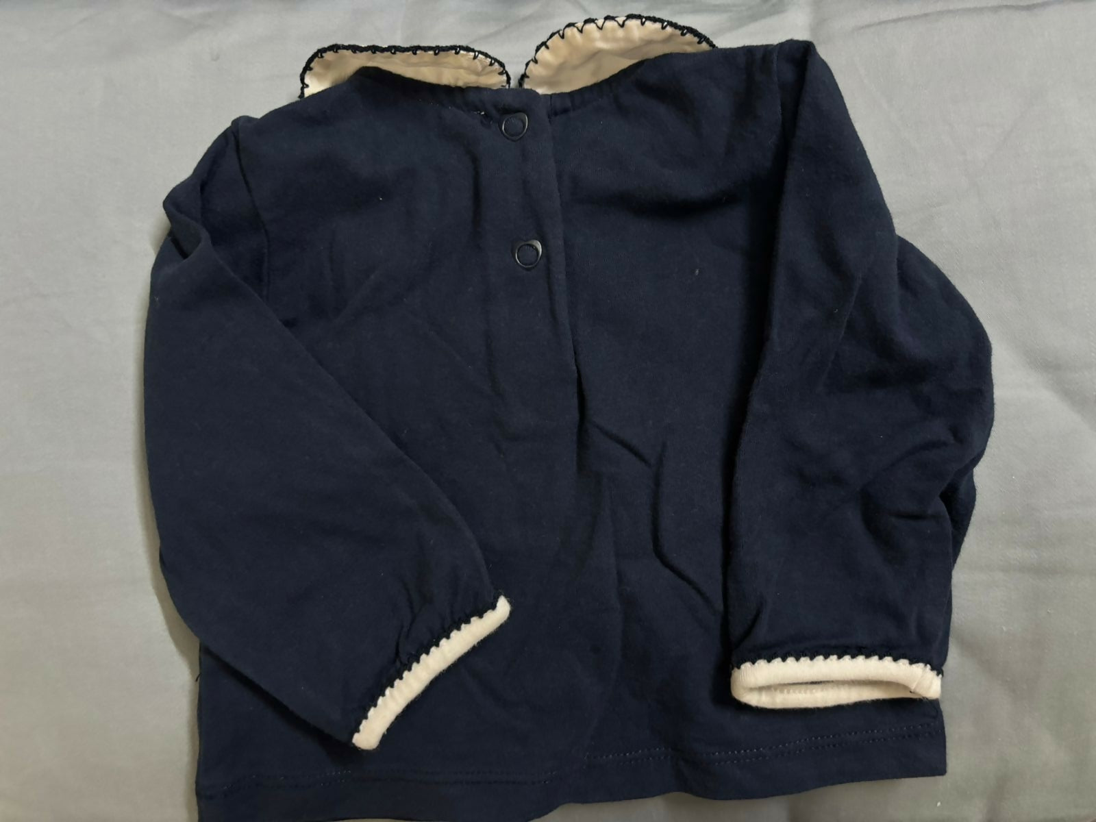 Keep your baby snug and comfortable during the chilly months with this Chicco winter top. Crafted from soft, breathable fabric, it ensures warmth without compromising on comfort. 