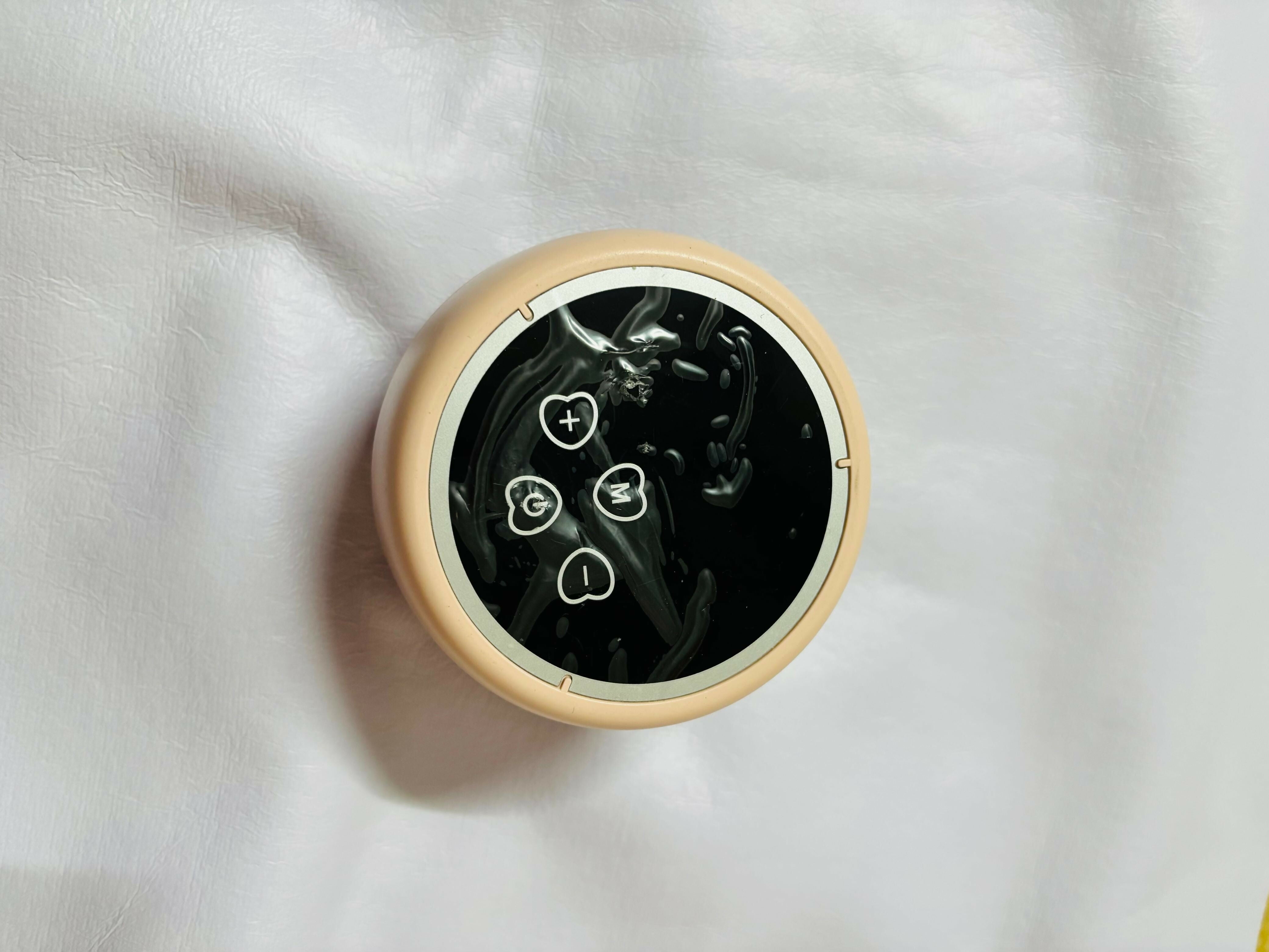 Electric breast pump – efficient, comfortable, and quiet milk expression support for breastfeeding moms.

