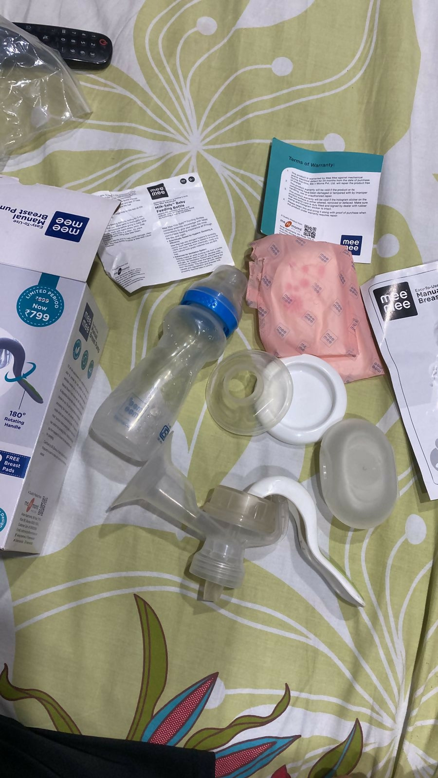 MEE MEE Manual Breast Pump