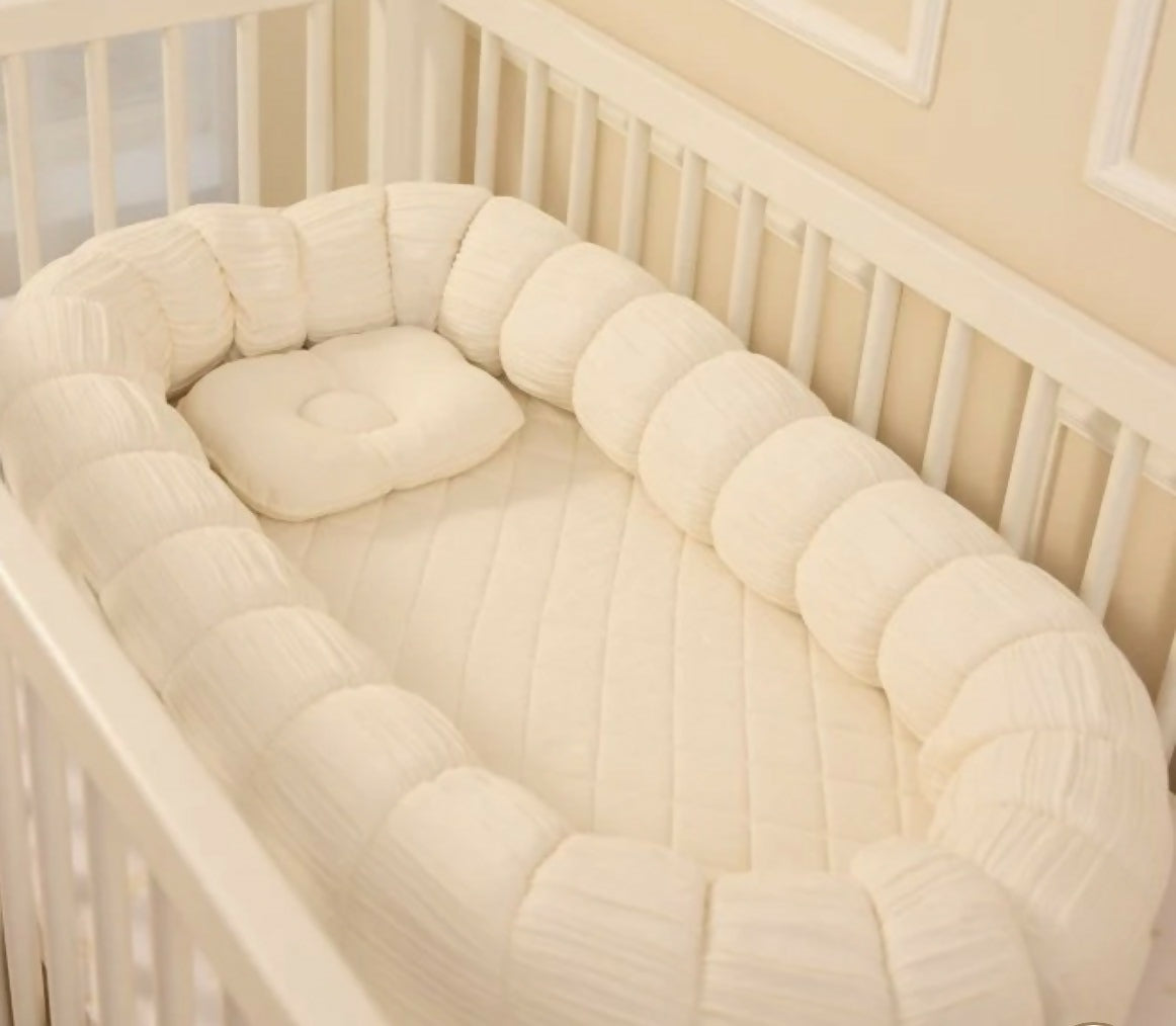Cloud nest by Baby Jalebi - nest/lounger