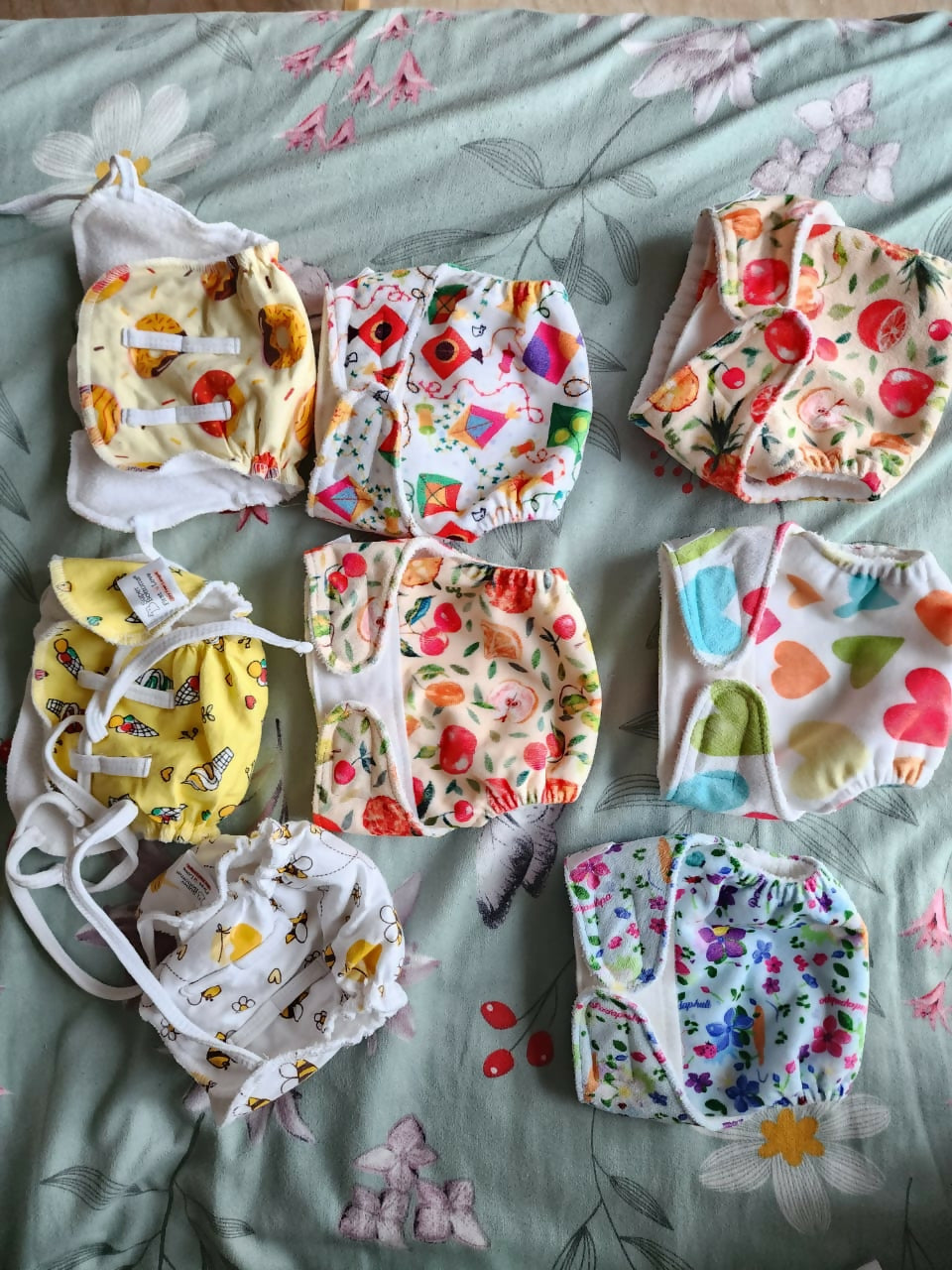 Eco-Friendly SUPERBOTTOMS Newborn UNO Cloth Diapers with Dry Feel Langots – Gentle on Baby's Skin, Perfect for Newborns.