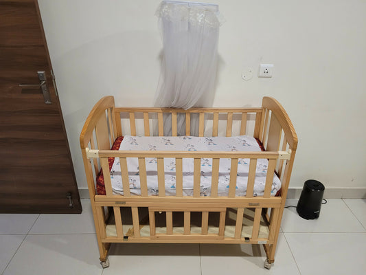 BABYHUG MONTANA  Crib/Cot/ with Mattress