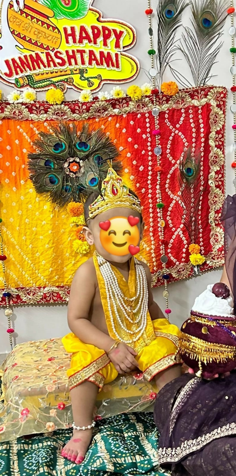 Adorn your child with the enchanting Krishna Costume – complete with a traditional maala and earrings, perfect for festive celebrations and special occasions.