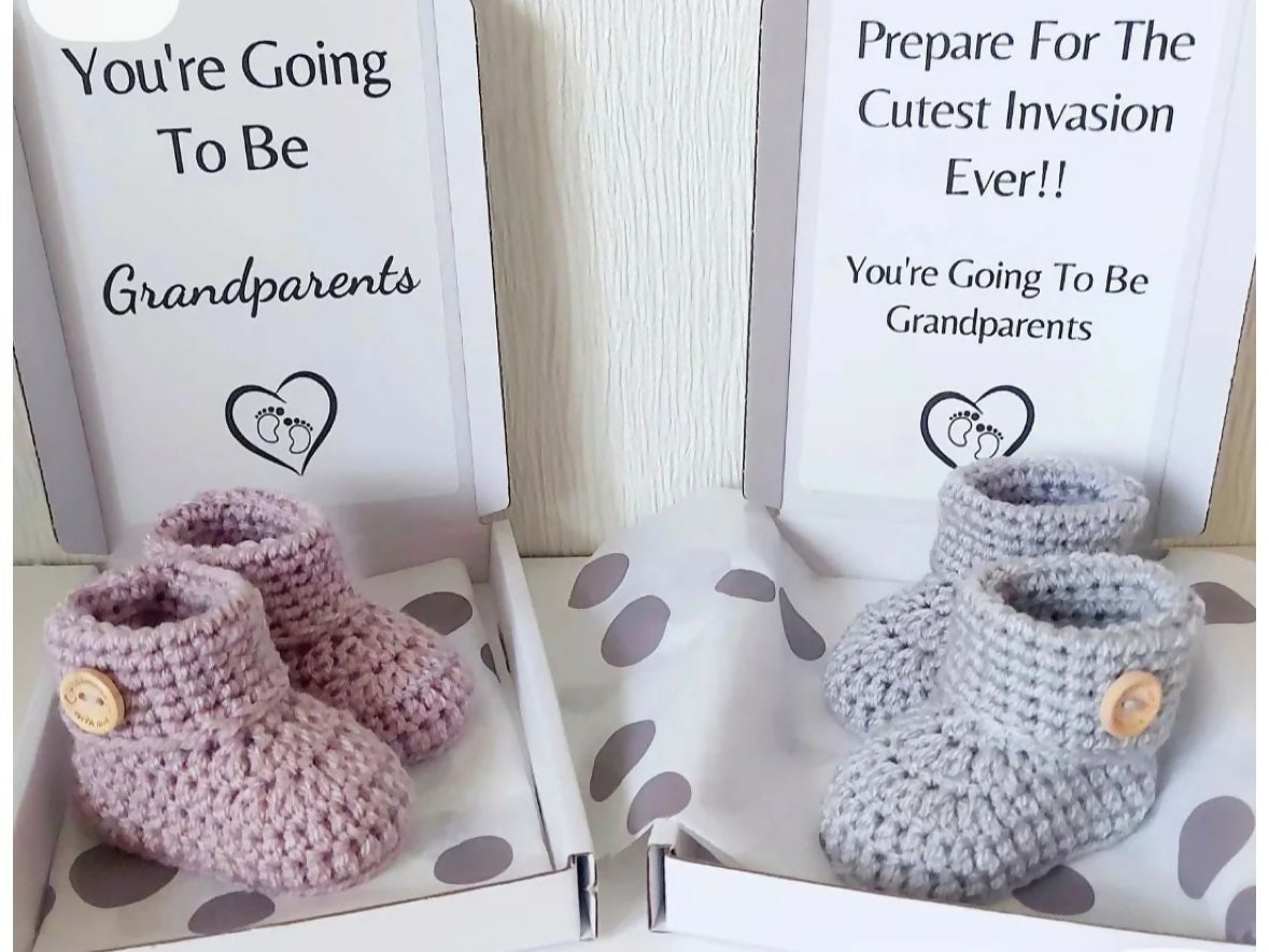 Baby Booties with Customised Printed Greeting Card – Adorable Gift Set for Newborns