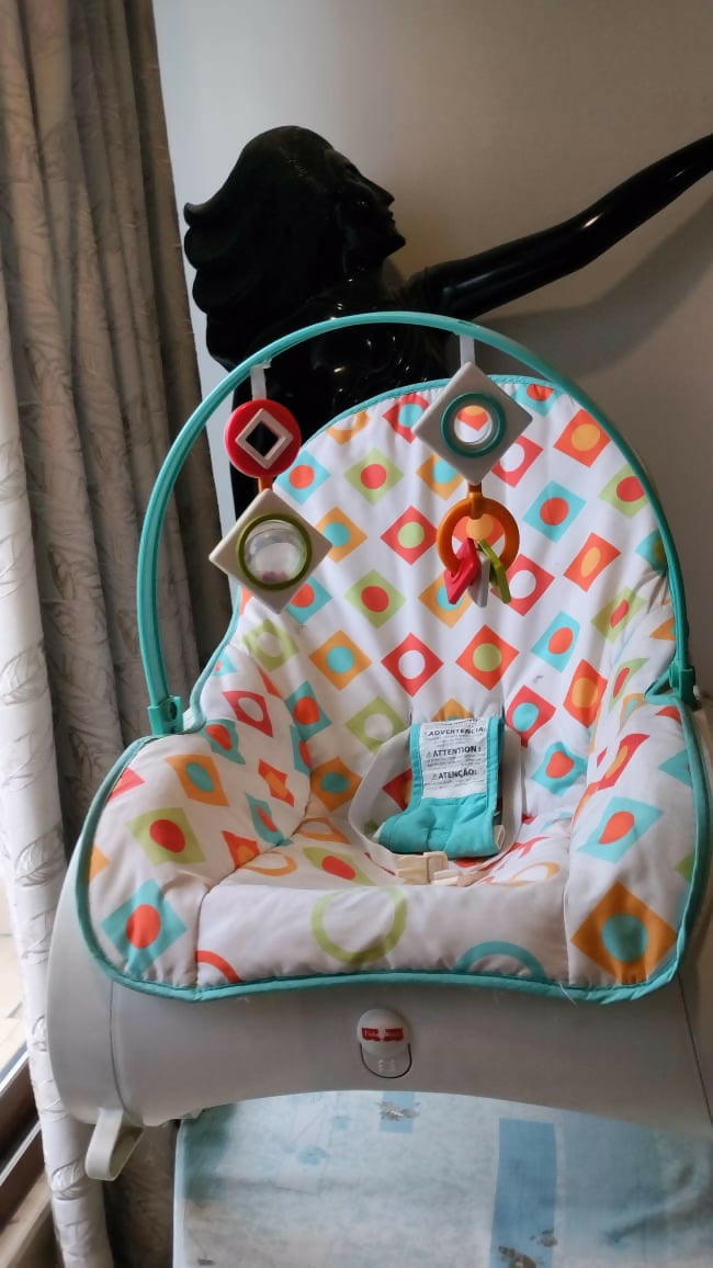 From gentle naps to playful wiggles—comfort begins with FISHER PRICE.

