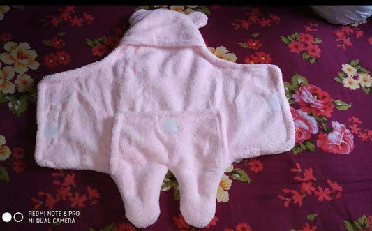Buy Hooded Baby Blanket Cum Sleeping Bag – soft, warm, and multi-use comfort for newborns.








