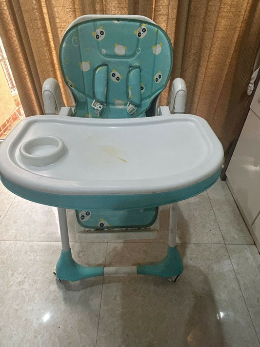 R for Rabbit Marshmallow high chair – adjustable, foldable, and ultra-comfy feeding chair for babies and toddlers.

