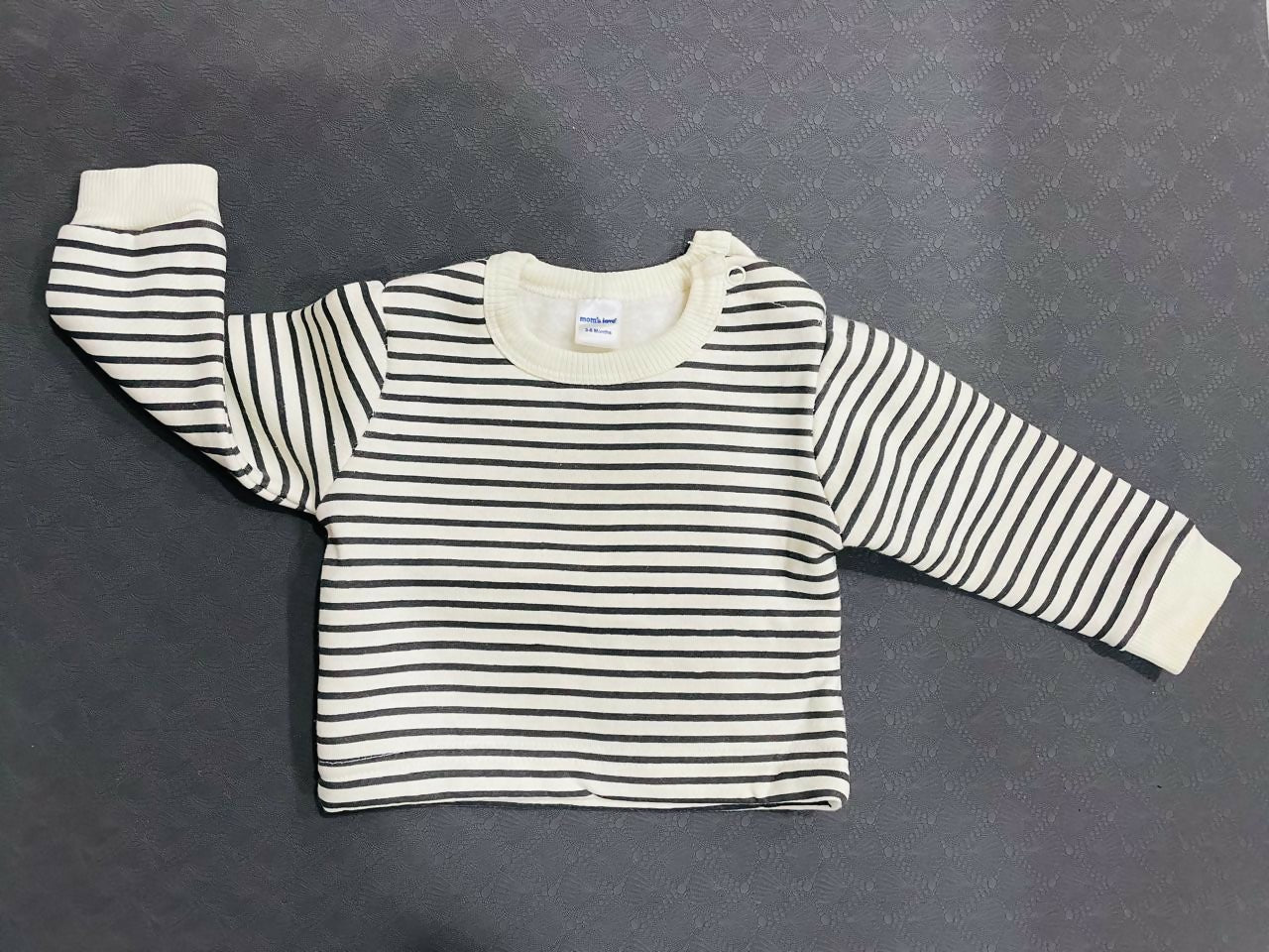 Striped Sweatshirt for Winter – Soft, Cozy, and Stylish Winter Wear for Kids!