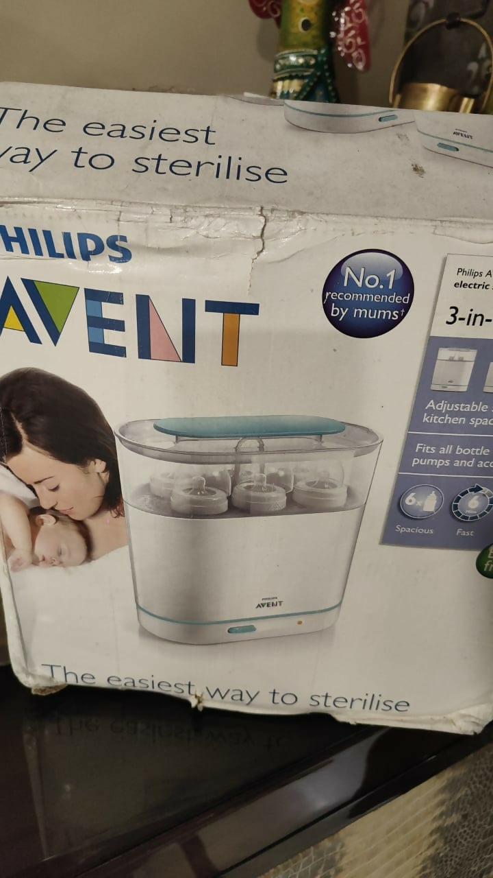 PHILIPS AVENT steriliser – fast, safe, and chemical-free steam cleaning for your baby’s feeding essentials.

