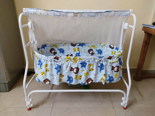 BABYHUG cradle - PyaraBaby