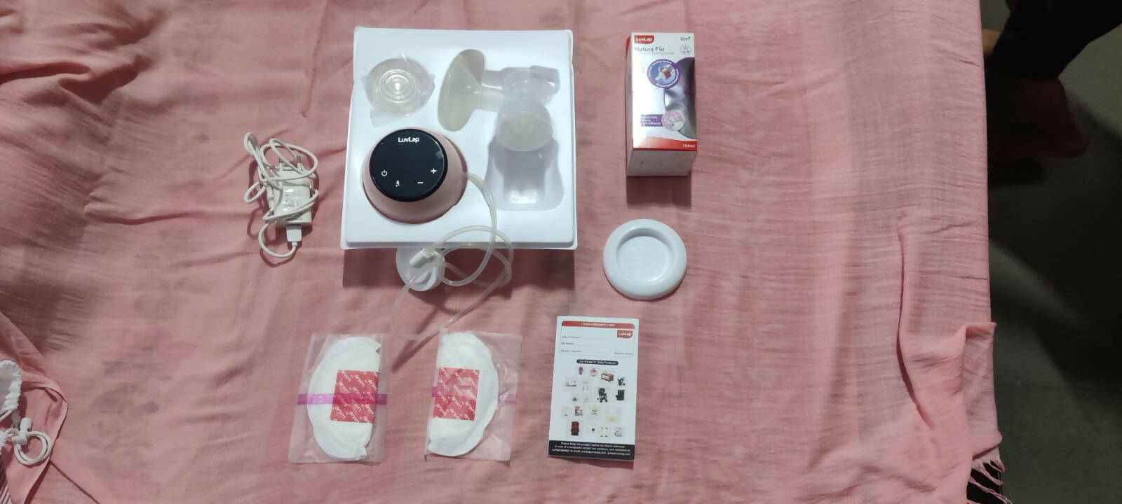 LUVLAP Adore Electric Breast Pump is designed to mimic a baby’s natural breastfeeding rhythm, making expression a pleasant experience for the mother