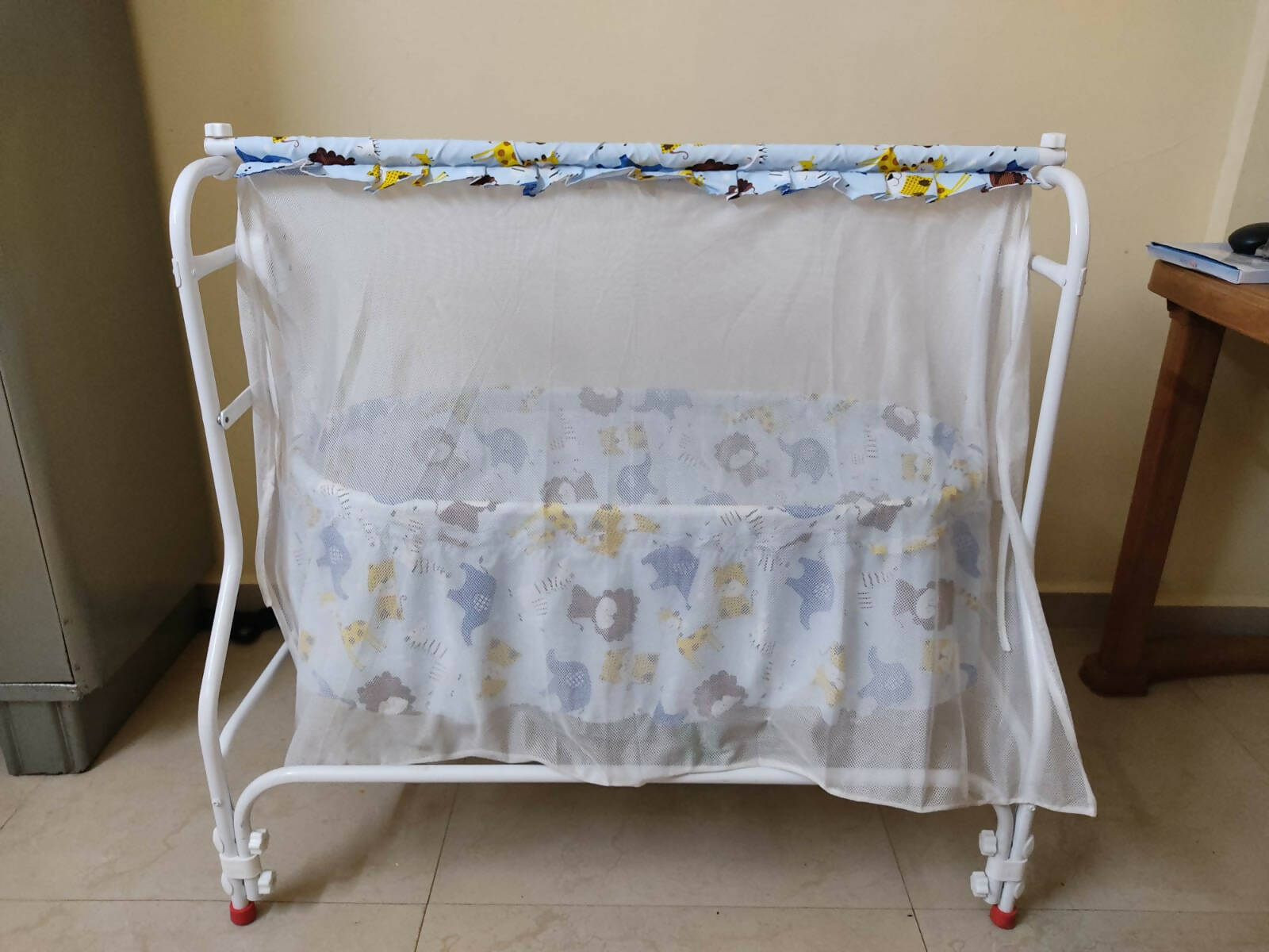 BABYHUG cradle - PyaraBaby