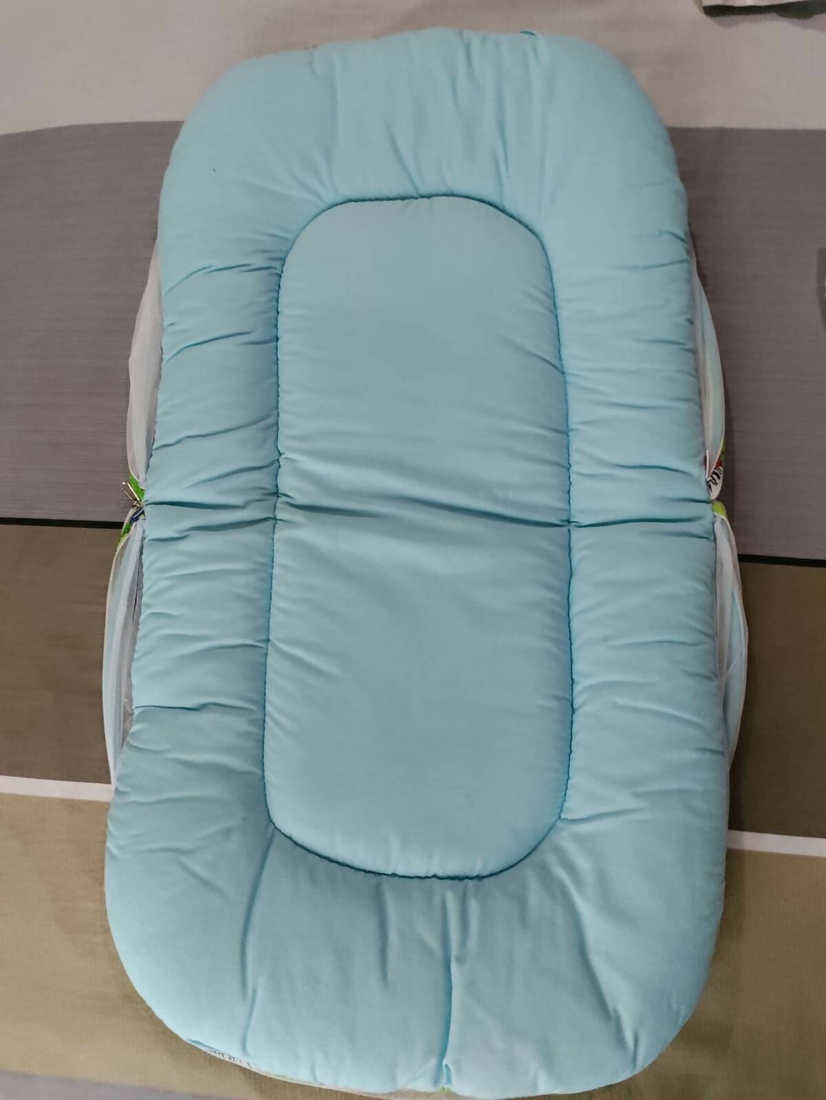 BABYHUG Baby bed with mosquito net - PyaraBaby