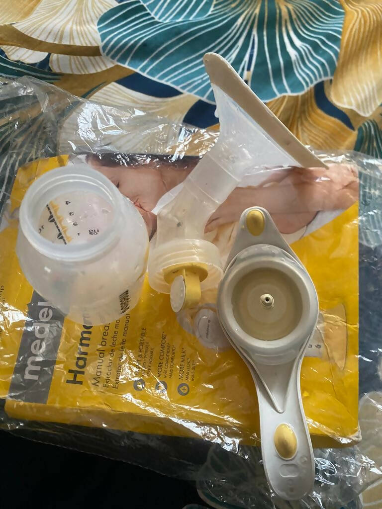 MEDELA Manual Breast Pump and Nipple Shield - PyaraBaby